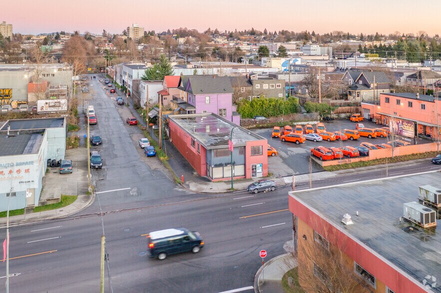 706 Clark Dr, Vancouver, BC for sale - Building Photo - Image 3 of 4