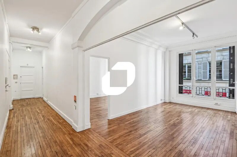 16 Rue Martel, Paris for lease - Interior Photo - Image 2 of 25