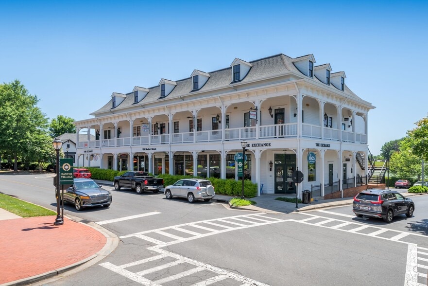 951 Market St, Fort Mill, SC for lease - Building Photo - Image 2 of 9