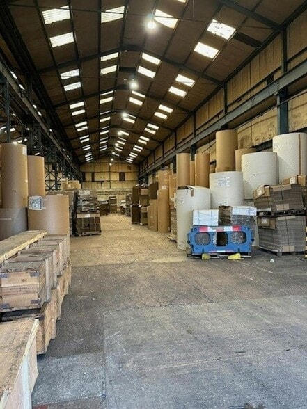 Corporation Rd, Manchester for lease - Building Photo - Image 3 of 32