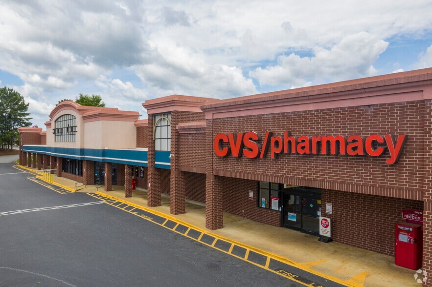 3214-3220 W Blue Ridge Dr, Greenville, SC for lease - Primary Photo - Image 1 of 4