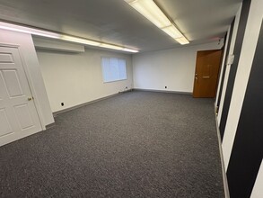3145-3159 Fee Fee Rd, Bridgeton, MO for lease Interior Photo- Image 2 of 2