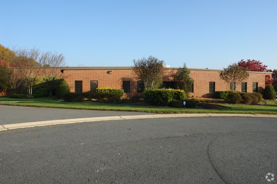 139 Business Park Dr, Indian Trail, NC for sale - Building Photo - Image 3 of 14
