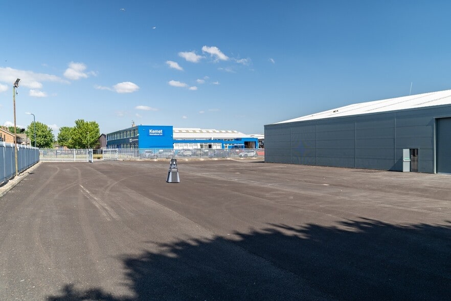 Cuxton Rd, Maidstone for lease - Building Photo - Image 2 of 25