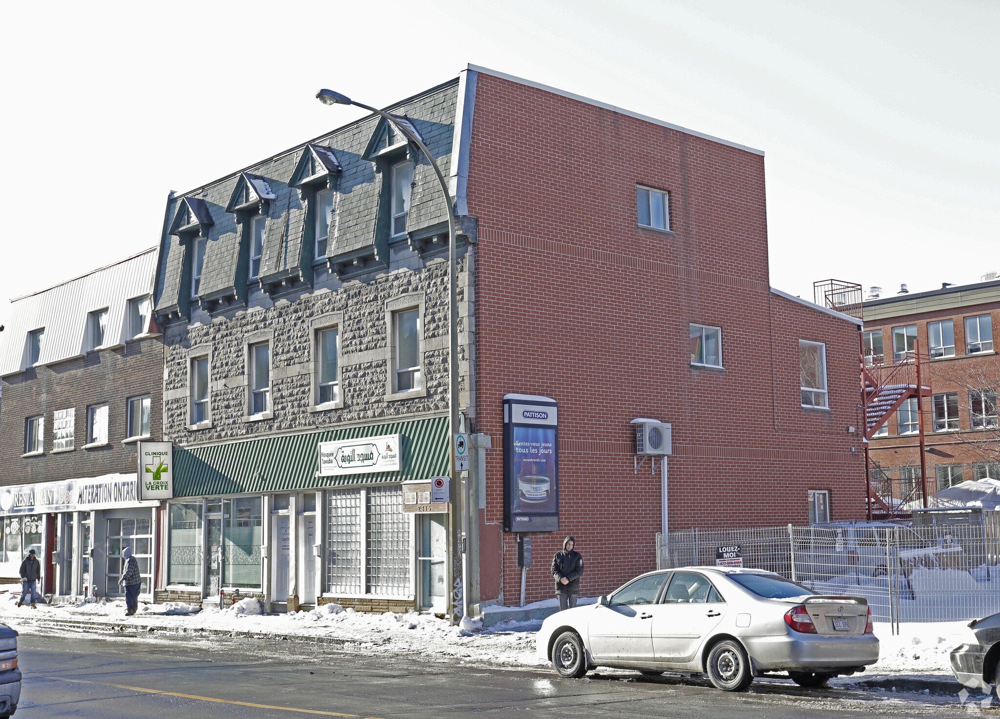 2313-2315 Rue Ontario E, Montréal, QC à vendre Photo principale- Image 1 de 1
