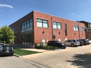 4323 W Irving Park Rd, Chicago, IL for sale Interior Photo- Image 2 of 16