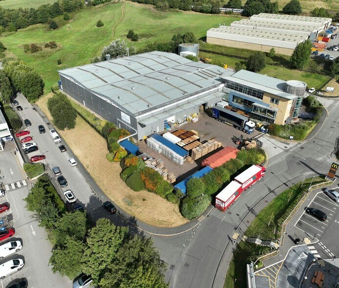 Glossop Brook Rd, Glossop à vendre - Photo du bâtiment - Image 2 de 5