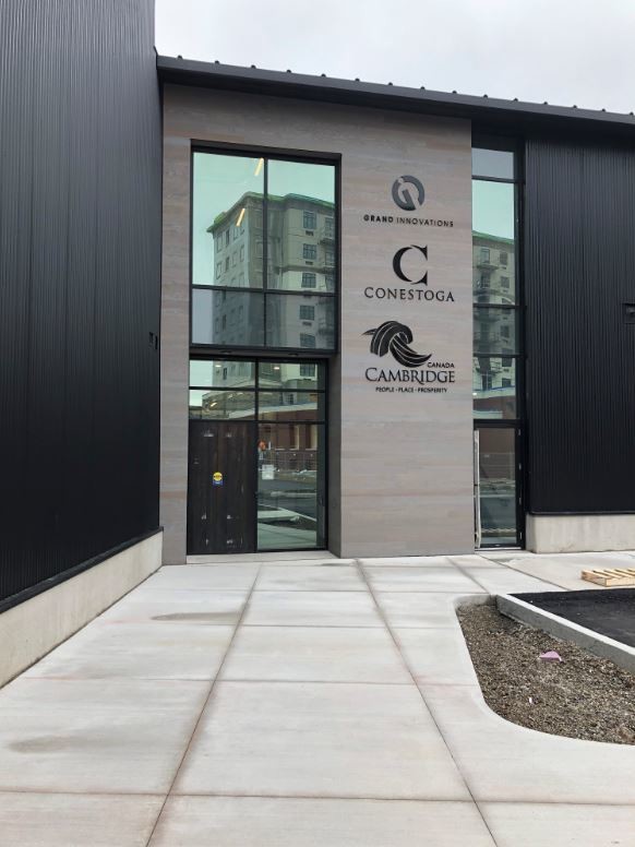 96 Grand Ave S, Cambridge, ON à vendre Photo principale- Image 1 de 1