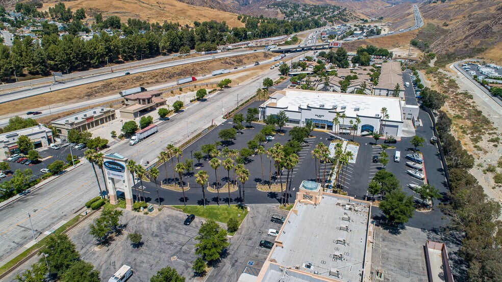 31970 Castaic Rd, Castaic, CA à vendre - Photo du bâtiment - Image 3 de 32