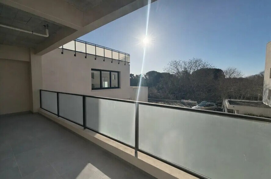 Office in Castelnau-le-Lez for lease - Building Photo - Image 2 of 3