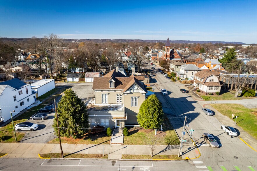 1217 E Spring St, New Albany, IN for sale - Primary Photo - Image 1 of 61