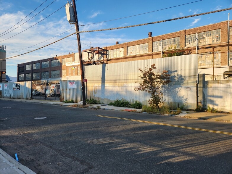 3035 Richmond Ter, Staten Island, NY for sale - Building Photo - Image 3 of 9
