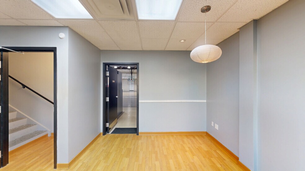 7507 Kingspointe Pkwy, Orlando, FL à louer - Numérisation 3D de Matterport - Image 2 de 6