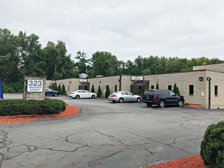 323 Andover St, Wilmington, MA à louer - Photo du bâtiment - Image 1 de 20