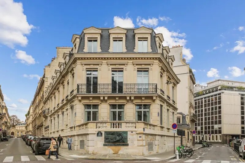6 Place De Narvik, Paris for lease Building Photo- Image 1 of 25