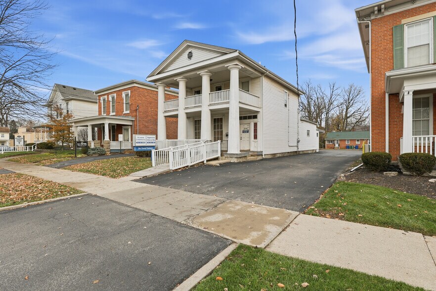 104 W William St, Delaware, OH à vendre - Photo du bâtiment - Image 2 de 16