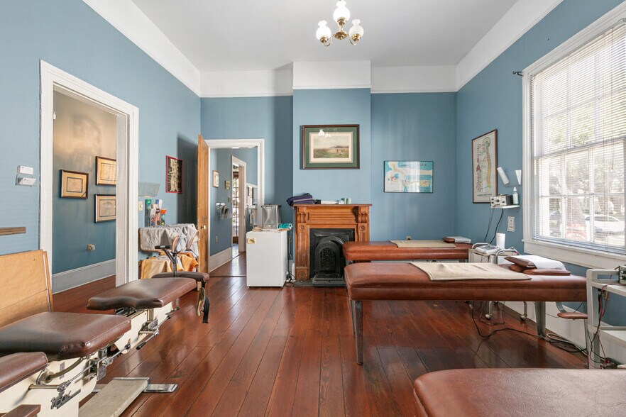 813 S Carrollton Ave, New Orleans, LA à vendre - Photo intérieure - Image 2 de 4