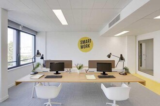 11 Avenue Dubonnet, Courbevoie for lease Building Photo- Image 1 of 2