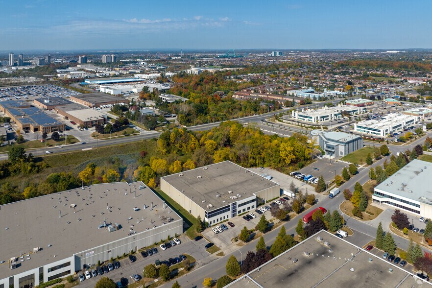 100 Jacob Keffer Pky, Concord, ON à louer - Aérien - Image 3 de 3