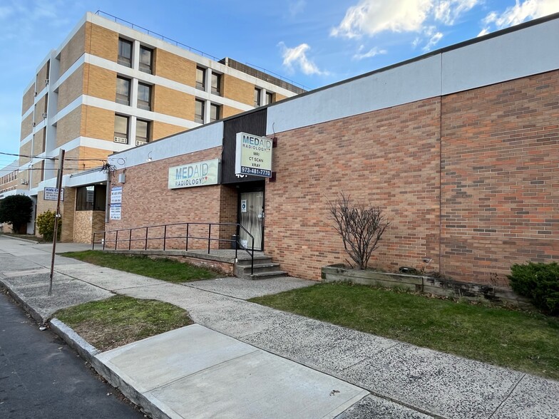 481 N 13th St, Newark, NJ for lease - Building Photo - Image 1 of 12