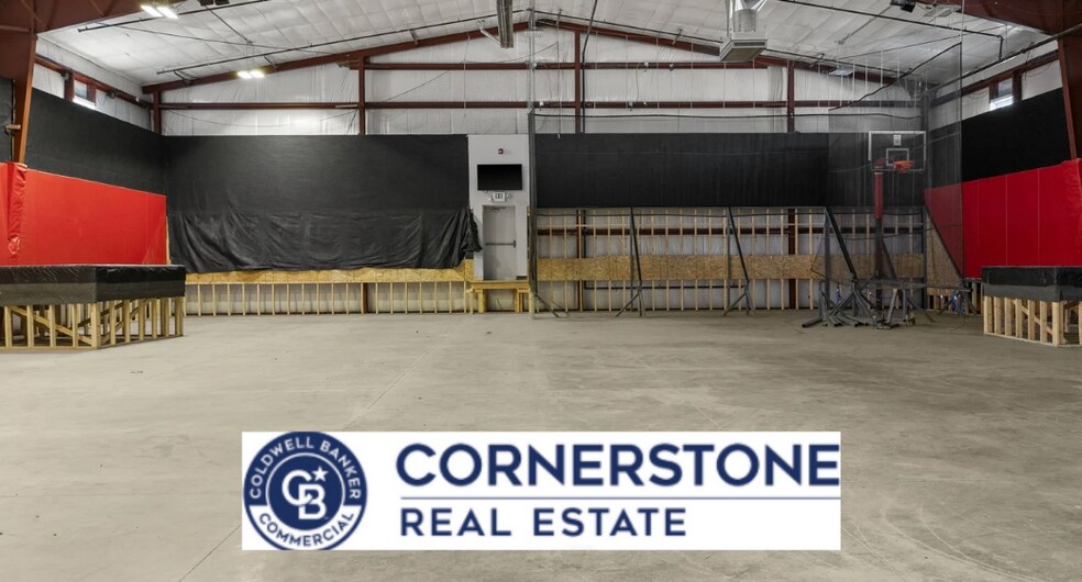 4720 Lathrop Rd, Evansville, WY à louer - Photo du bâtiment - Image 3 de 9