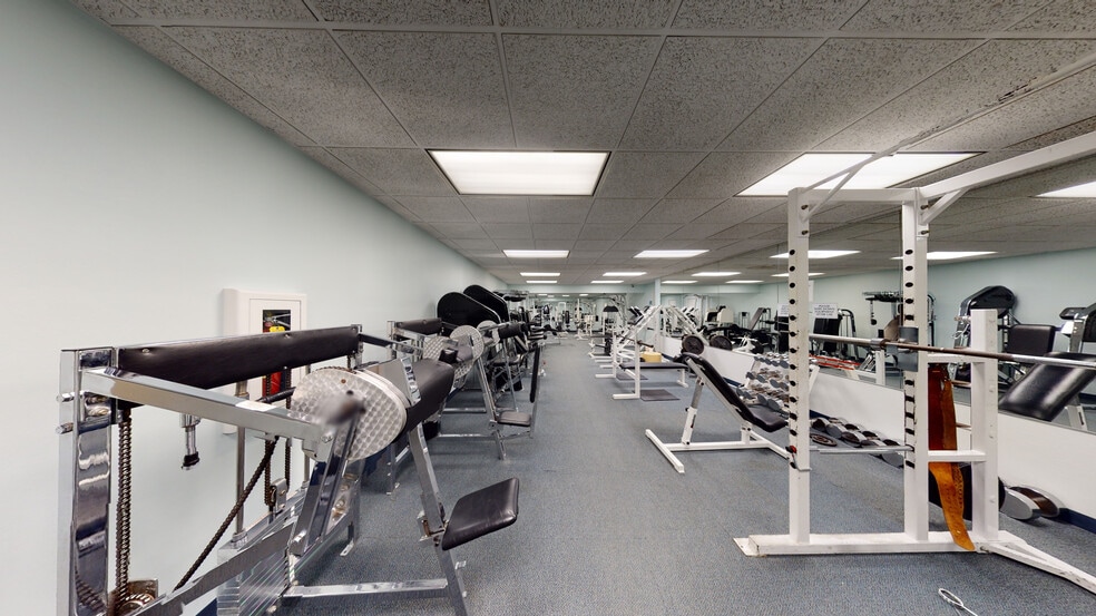 2700 S River Rd, Des Plaines, IL for lease - Matterport 3D Scan - Image 3 of 24