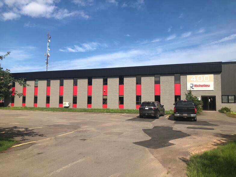 400 English Dr, Moncton, NB à louer - Photo du bâtiment - Image 3 de 8