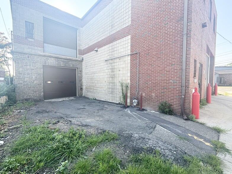 11 Marlboro St, Malden, MA for lease - Building Photo - Image 3 of 20