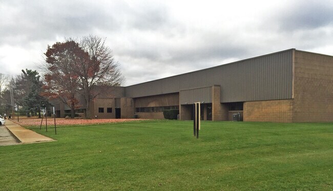 Plus de détails pour 3151-3181 Ridgeway Ct, Commerce Township, MI - Industriel à louer