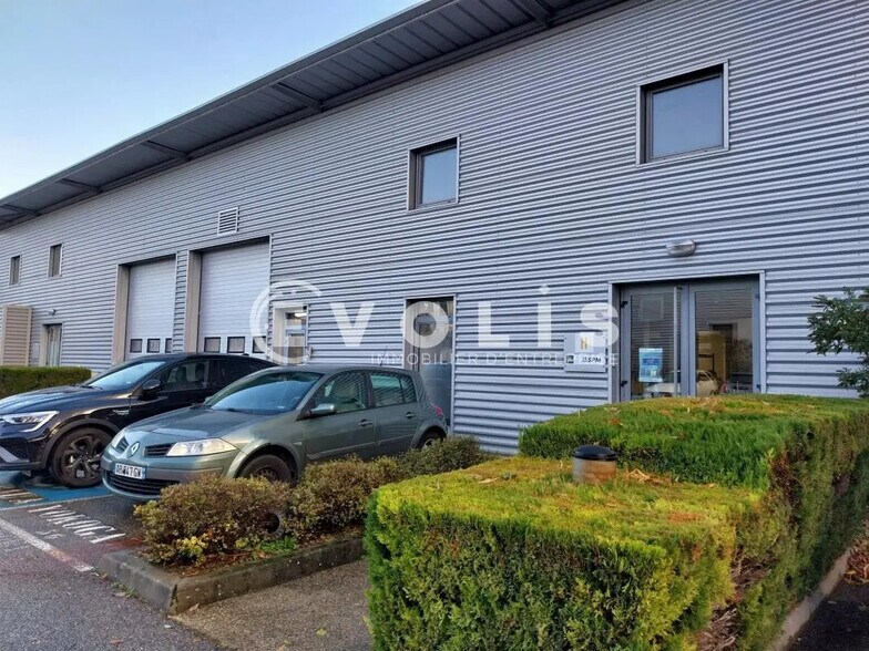 Flex dans Lyon à louer - Photo du bâtiment - Image 2 de 12