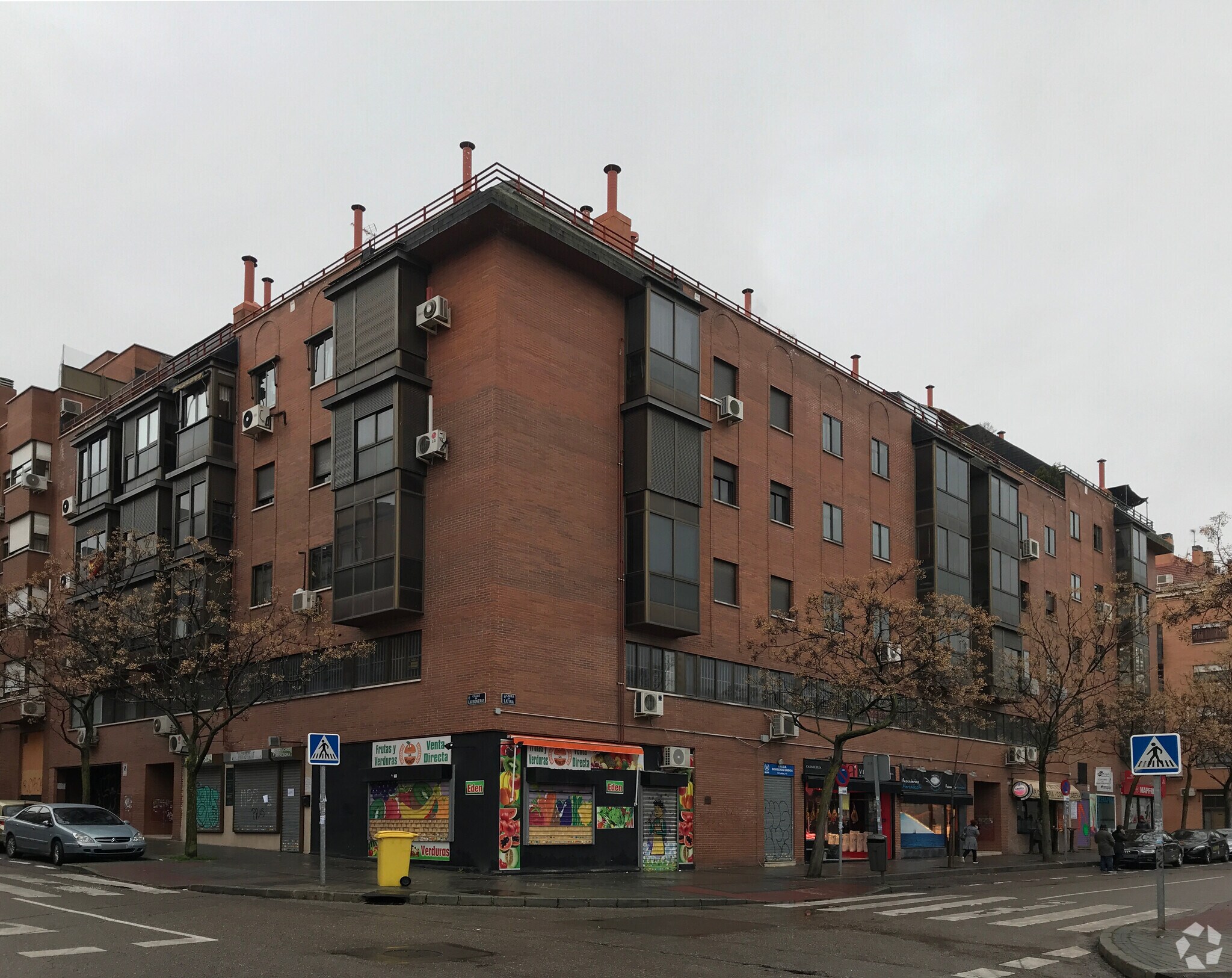 Office/Retail in Madrid, Madrid for lease Primary Photo- Image 1 of 2