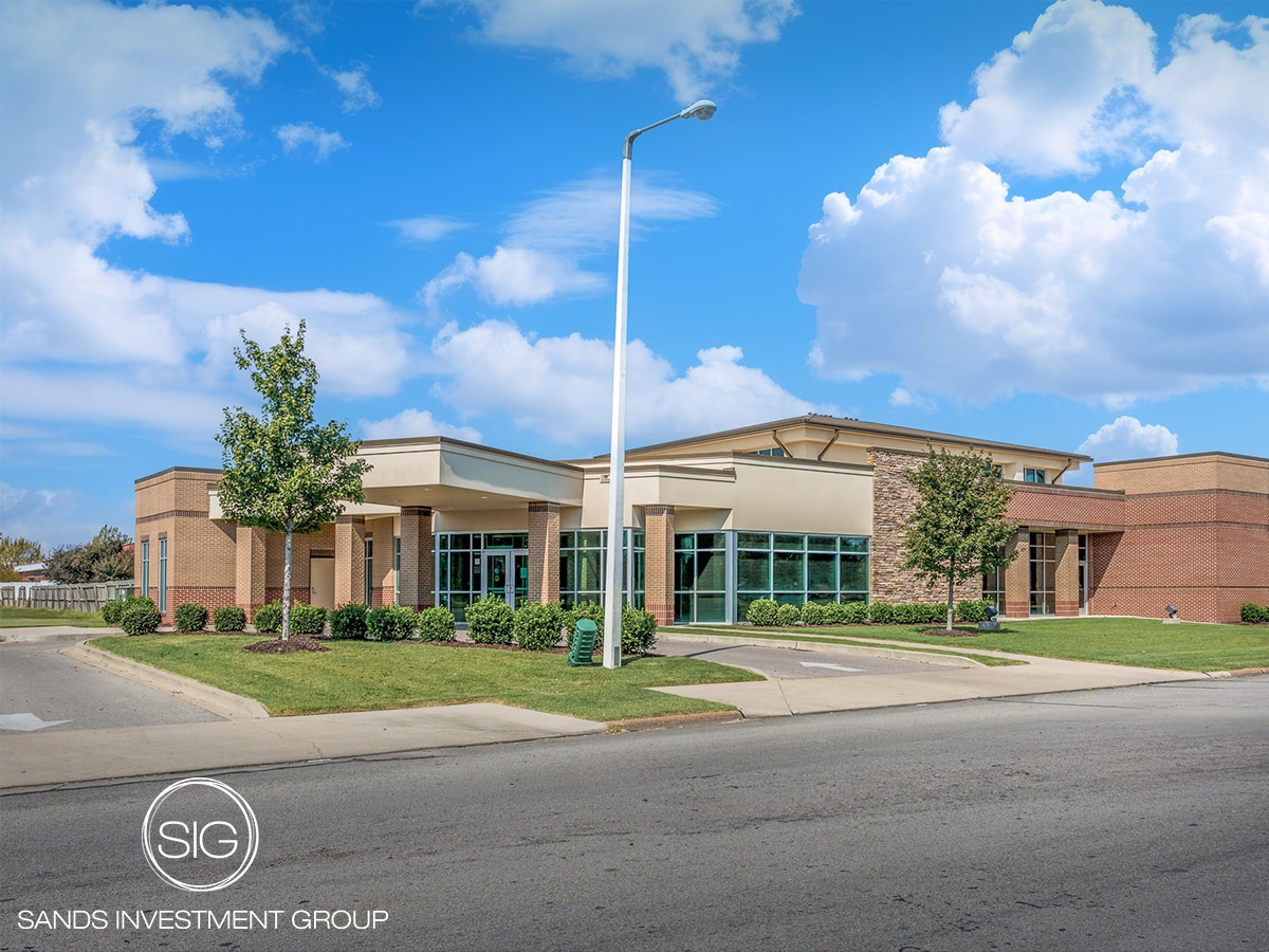 200 W Broadway St, West Memphis, AR for sale Primary Photo- Image 1 of 5