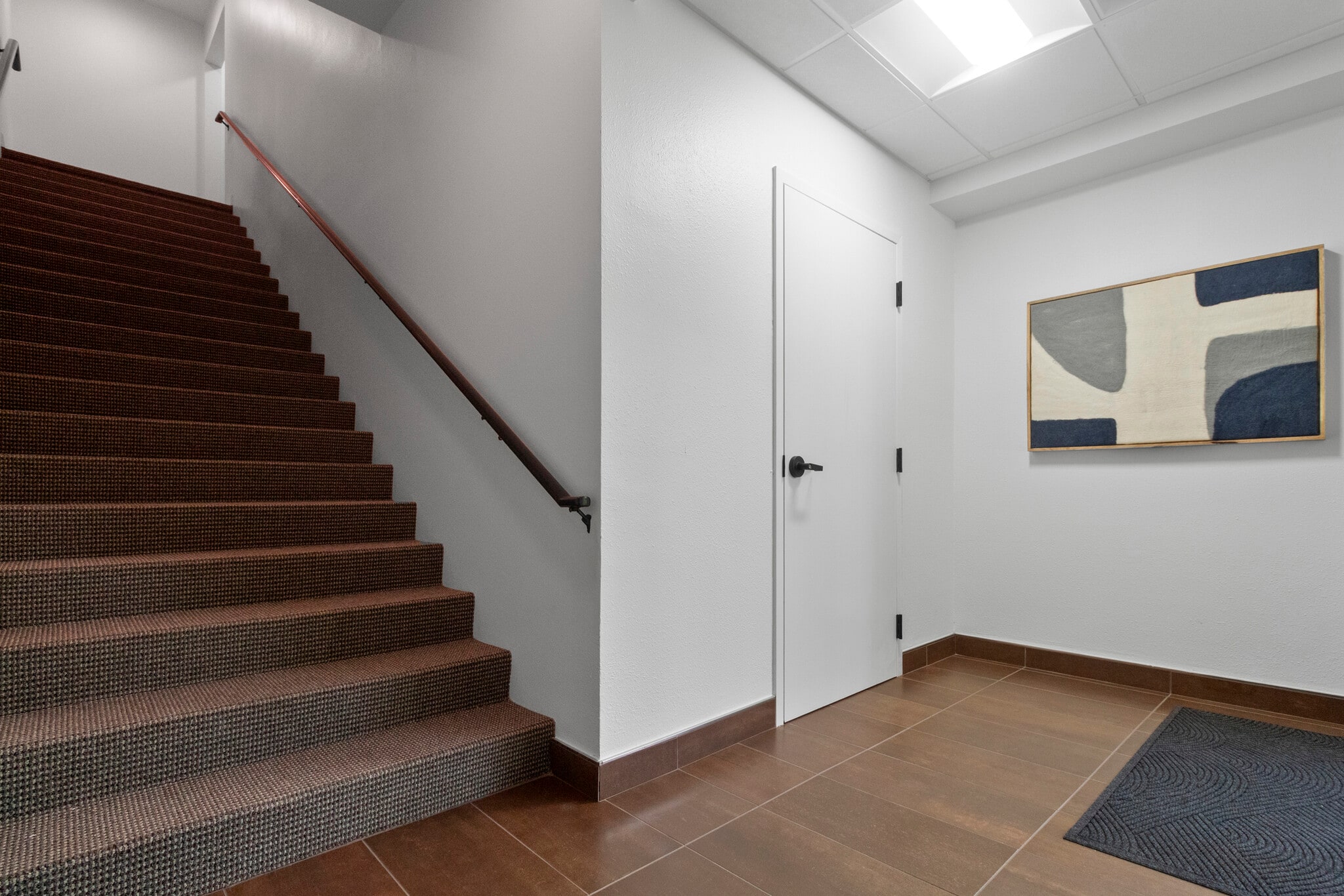 8709 Hunters Green Dr, Tampa, FL for lease Interior Photo- Image 1 of 7