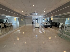 4625-4881 PGA Blvd, Palm Beach Gardens, FL for lease Interior Photo- Image 2 of 5