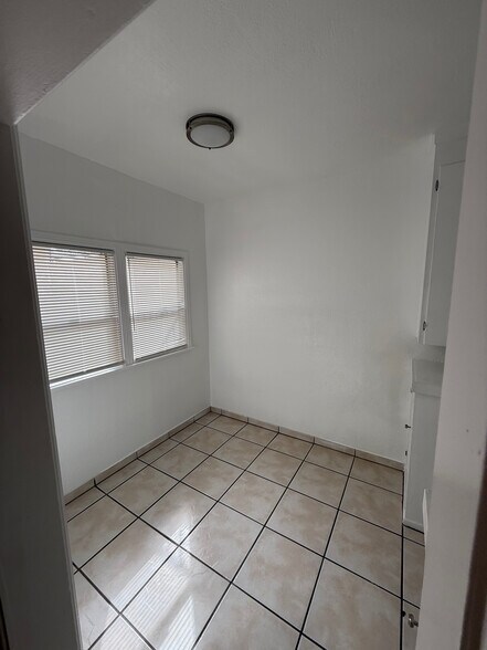 2175 Chestnut Ave, Long Beach, CA à vendre - Photo du bâtiment - Image 3 de 13