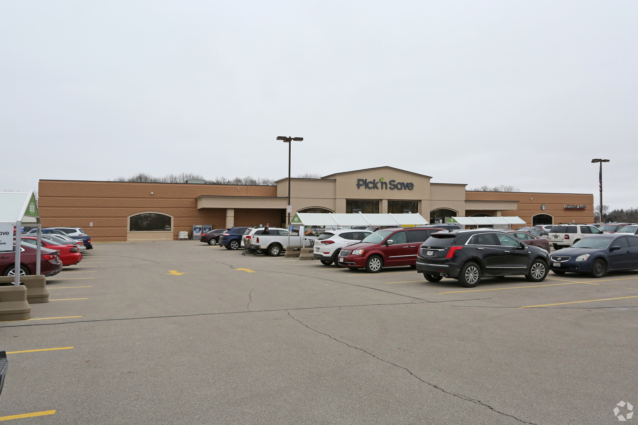 1010 N Rochester St, Mukwonago, WI for sale Primary Photo- Image 1 of 1