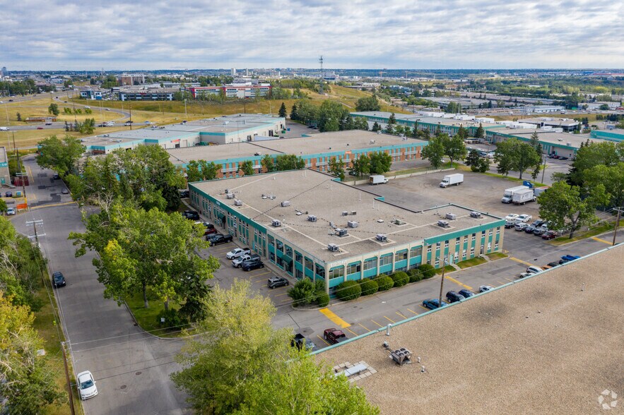 610 70th Ave SE, Calgary, AB à louer - Aérien - Image 2 de 4