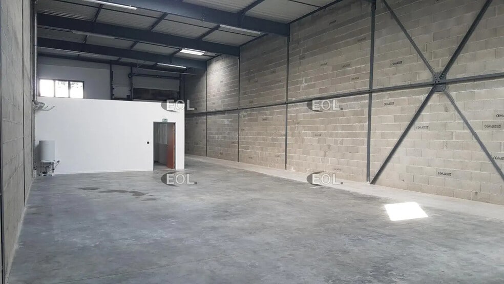 Flex dans Saint-Priest à louer - Photo intérieure - Image 2 de 7