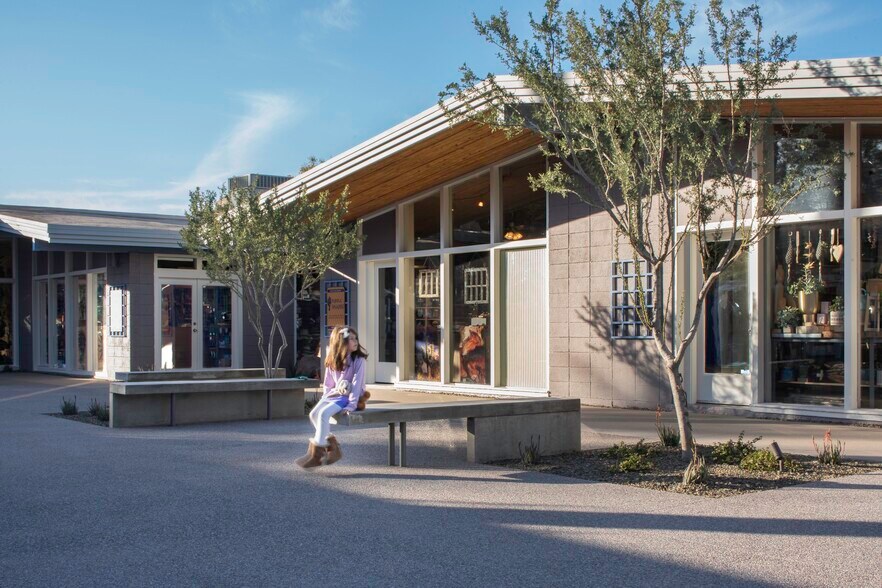 7125 E 5th Ave, Scottsdale, AZ à louer - Photo du bâtiment - Image 2 de 3