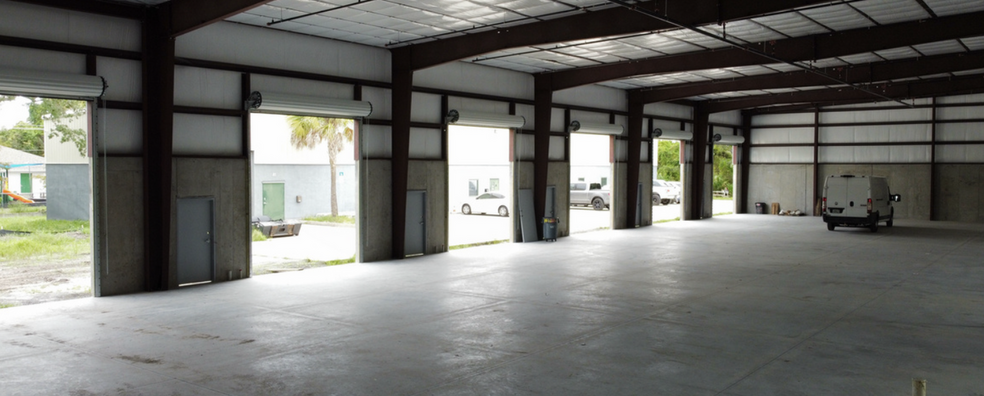 2161 Franklin Drive NE, Palm Bay, FL for lease - Building Photo - Image 3 of 5