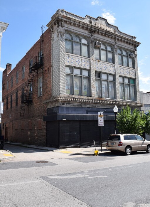 2112 E Monument St, Baltimore, MD à vendre Photo du bâtiment- Image 1 de 1