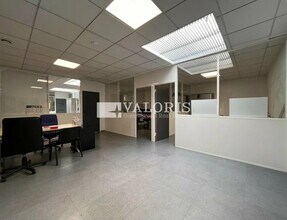 Bureau dans Gémenos à louer Photo intérieure- Image 2 de 9