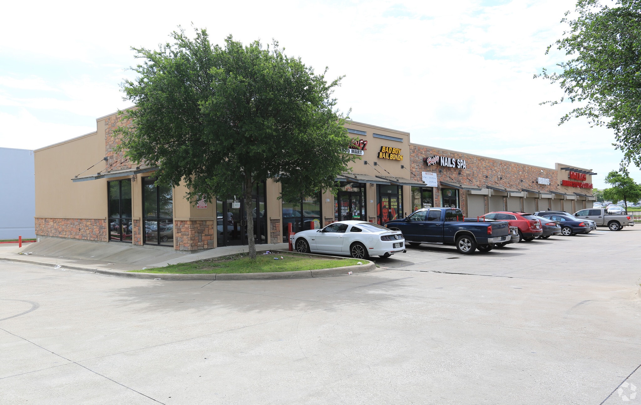 8438 Old Hickory Trl, Dallas, TX for lease Primary Photo- Image 1 of 5