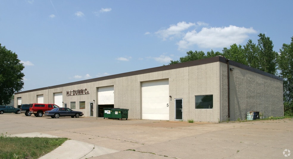 1501 NE 101st Ave, Blaine, MN for sale - Building Photo - Image 2 of 5