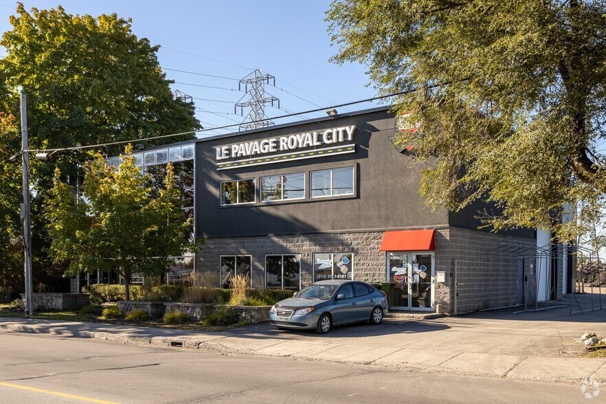11560 Boul de la Rivière-des-Prairies, Montréal, QC à louer - Photo principale - Image 1 de 12