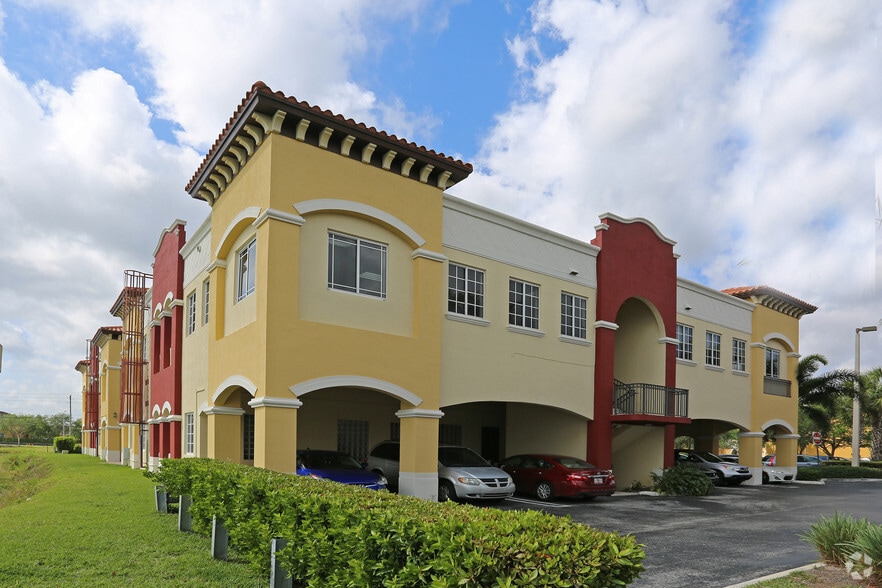 12855 SW 132nd St, Miami, FL à louer - Photo du bâtiment - Image 3 de 6