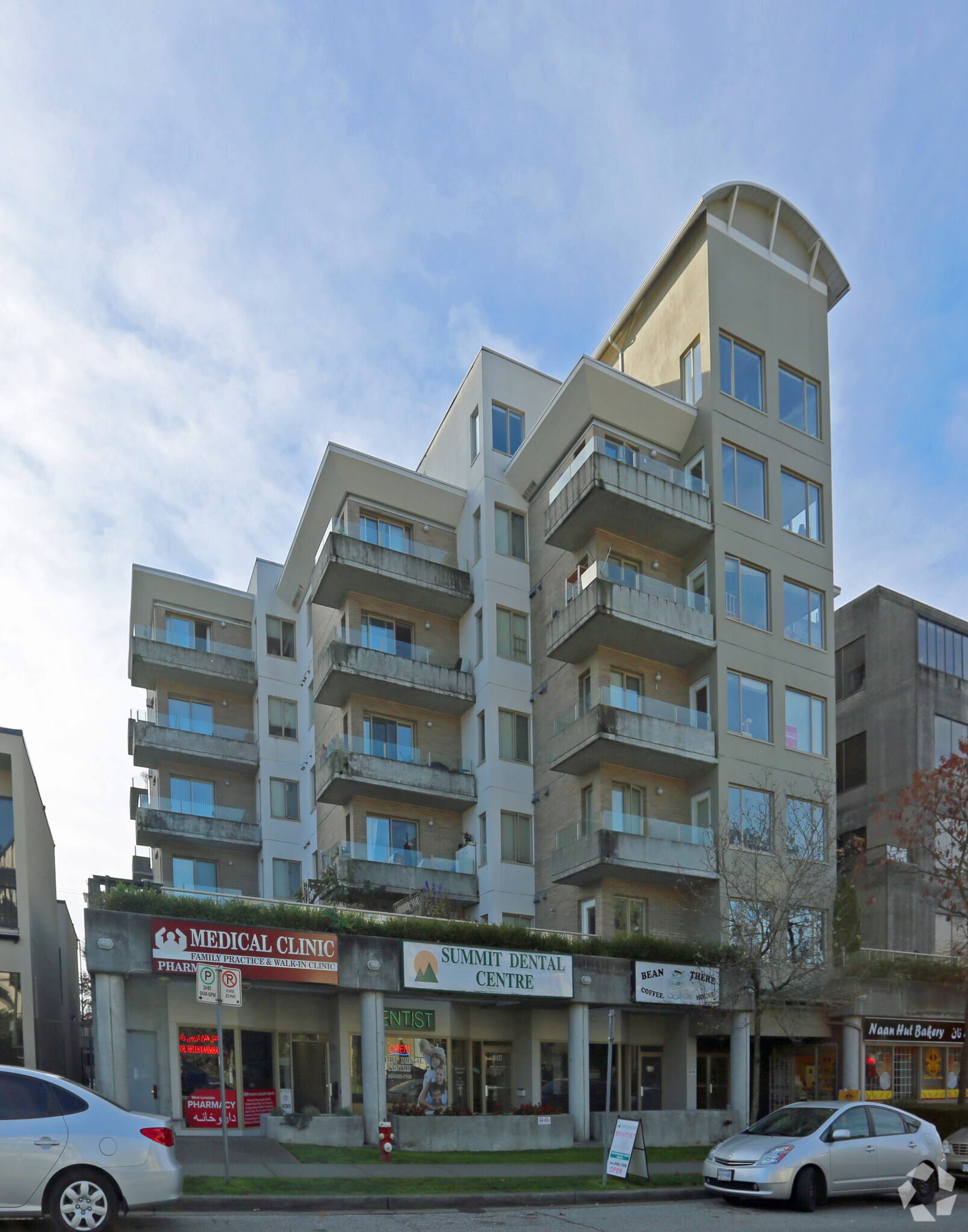 137 W 17th St, North Vancouver, BC à vendre Photo principale- Image 1 de 1