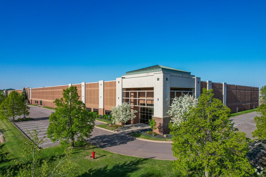 12999 N Wilfred Ln, Rogers, MN for lease - Building Photo - Image 1 of 5