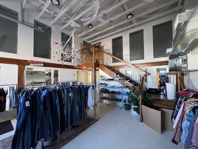 10012 79 Av NW, Edmonton, AB for sale - Interior Photo - Image 3 of 5