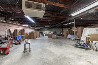 453 New Park Ave, West Hartford, CT for sale Interior Photo- Image 2 of 9